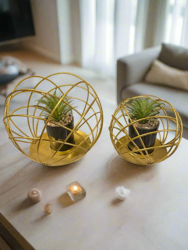 Wire Cactus Metal Pot